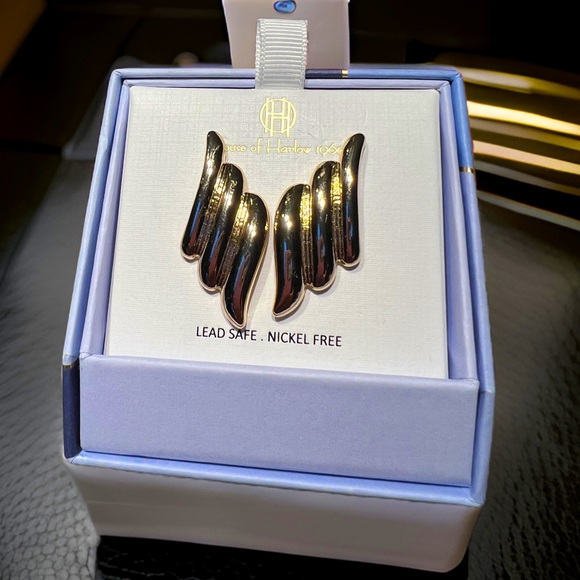 House of Harlow 1960 NIB Beautiful Shiny Gold Tone Pierced Stud Earrings (J102) - Picture 2 of 5